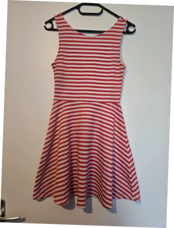 Robe style pin up