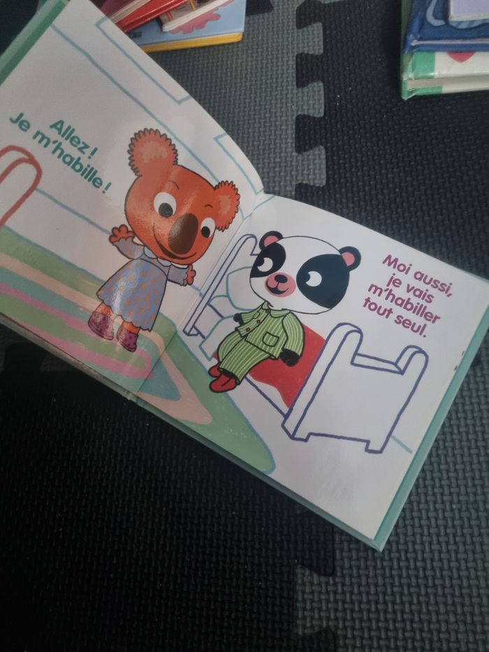 Livre Oops et Ohlala s'habillent tout seuls - photo numéro 3