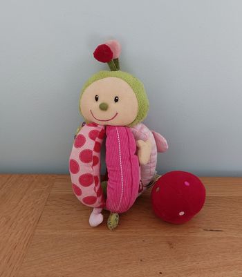 Doudou hochet balle coccinelle 
Marque : Lilliputiens