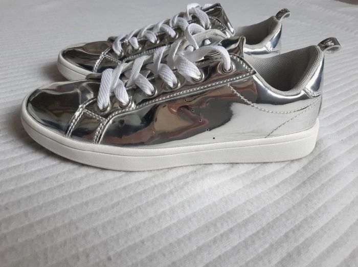 Baskets argentées kiabi 38 - photo numéro 3