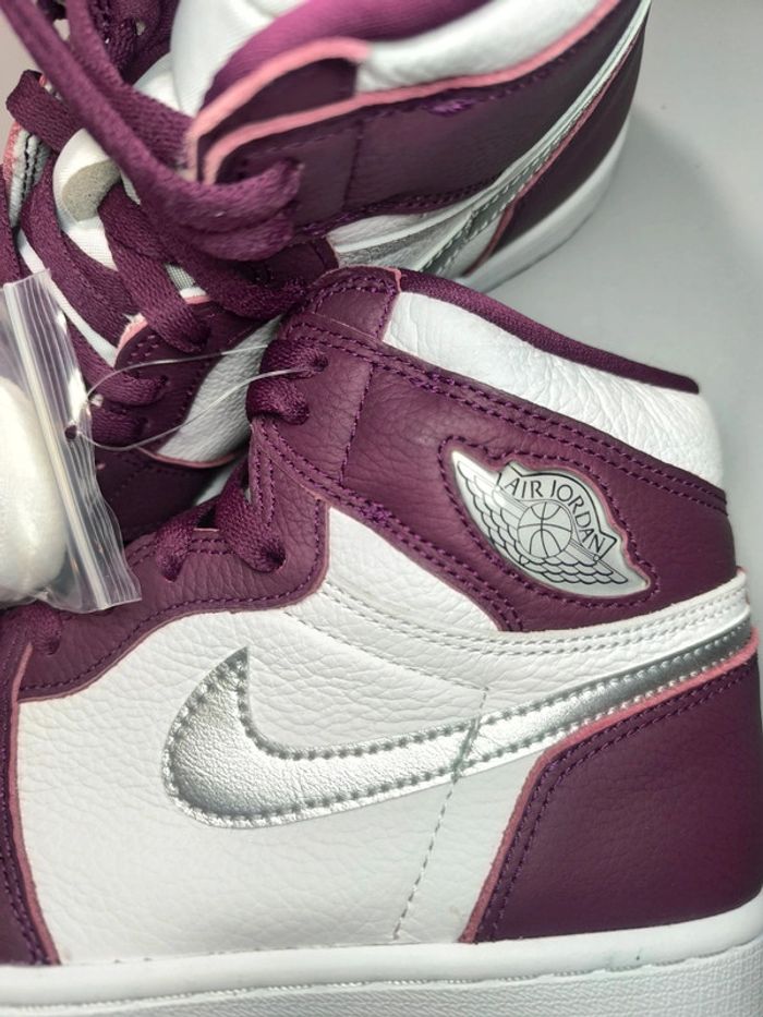 Baskets Jordan one mid blanches et bordeaux pointure 42 neuves avec boîte - photo numéro 10
