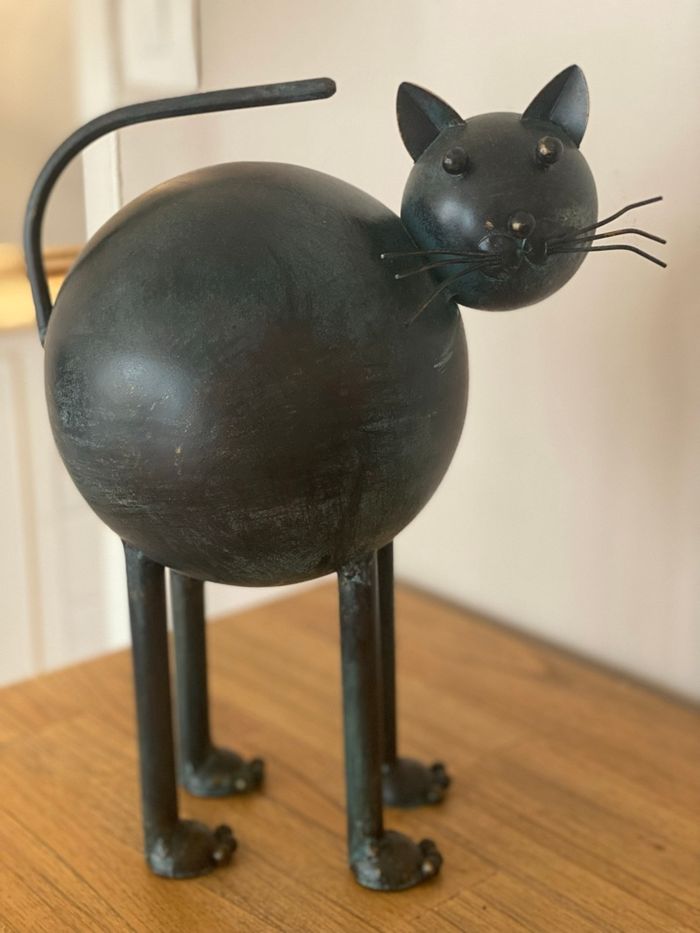 Chat décoratif en métal
