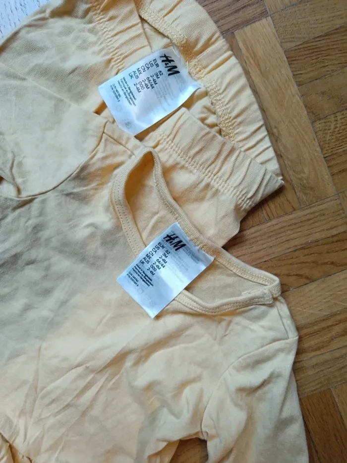 Ensemble jaune H&M 62cm 3-6 mois - photo numéro 2
