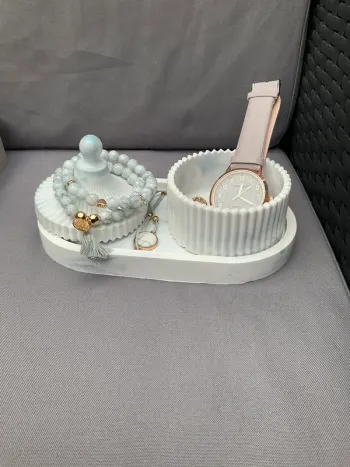 Plateau résine avec montre et bracelet