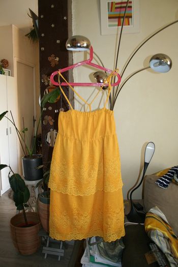 🌸Robe dentelle dos nu  Taille 42 "Cop Copine" 🌸