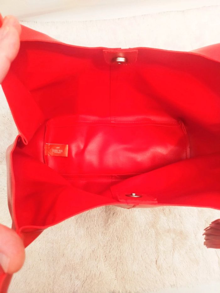 Sac a main rouge en très bon état - photo numéro 5