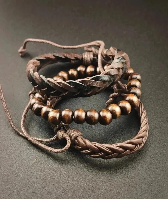 Montre scratch marron futuriste, trois bracelets - photo numéro 5