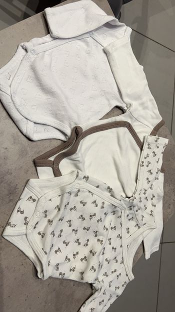 Lot de 13 pièces