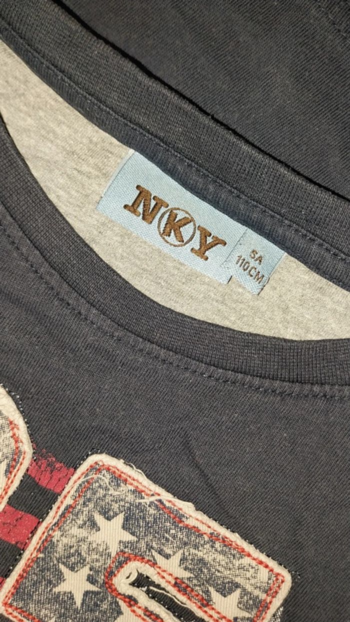 T shirt manches longues bleu marine by Nky très bon état 5 ans - photo numéro 2