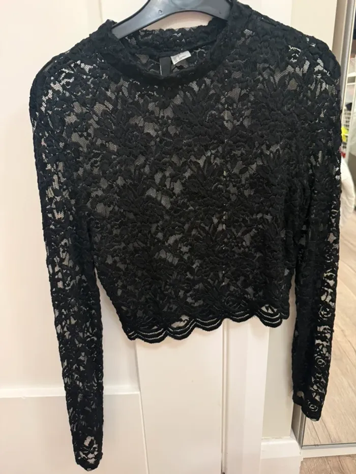 Women black lace long sleeve top size small S / 36 / 8 - photo numéro 3