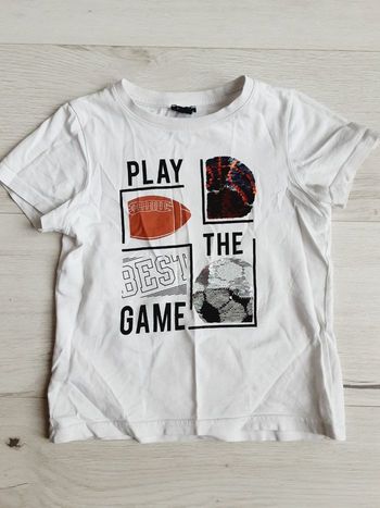 Vêtement garçon tee-shirt à sequins manches courtes blanc sport foot basket Kiabi 4 ans