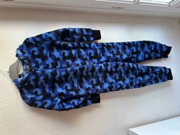 pyjama 1 piece 7-8 ans