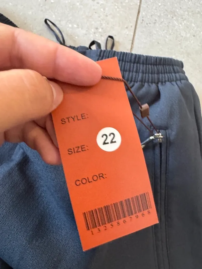 Pantalon navy Alica, taille 22, neuf élastique à la taille, 36*100cm - photo numéro 4