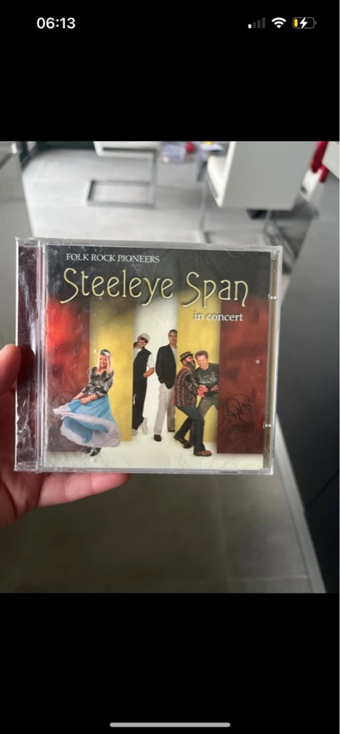Cd  Steeleye span in concert