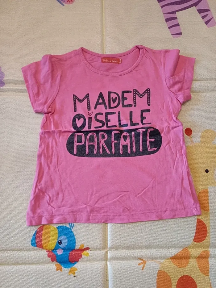 Lot t-shirts 5 ans - photo numéro 10