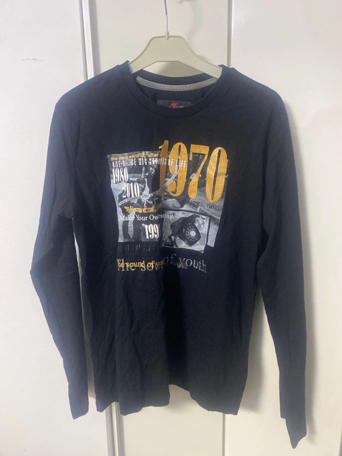 Pull / t-shirt manches longues . R.G 512 .taille M