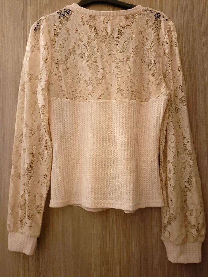 Haut blouse dentelles - photo numéro 4