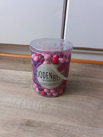 Boîte de grosses perles 