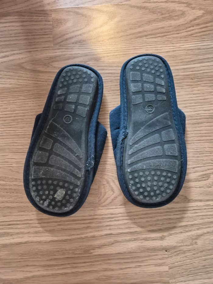 Chaussons requins - photo numéro 2