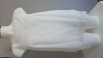 haut bretelles et dentelle neuve T42