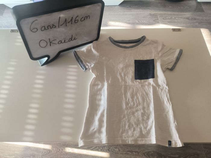 T-shirt Okaïdi blanc et bleu marine