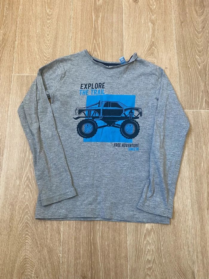 🚗 T-shirt manche longue okaidi 8 ans