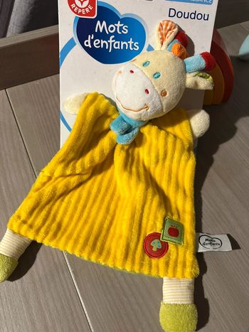 Doudou plat Girafe mots d’enfants