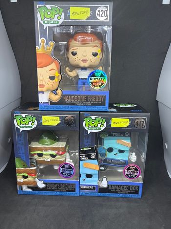 Funko pop April fools handsome freddy fundays sandwich damaged box 1770 pieces 