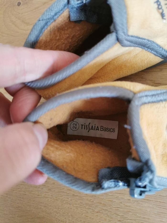 Chaussons bebe tissaia taille 22 tbe - photo numéro 2