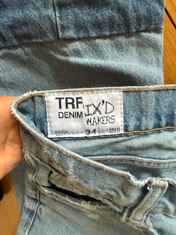 Pantalon droit trou en très bon état taille 34 Zara - photo numéro 6