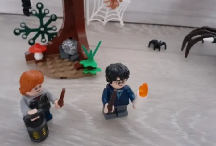 Lego Harry Potter Le repère d'Aragog - photo numéro 4