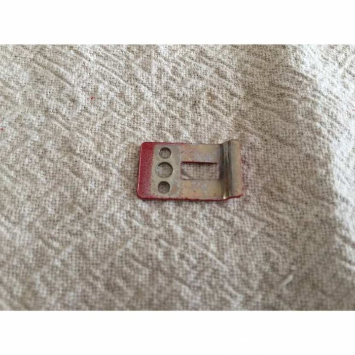 fixation porte pièce miniature dodge viper RT10 1/18 1/18e 1/18eme burago - photo numéro 2