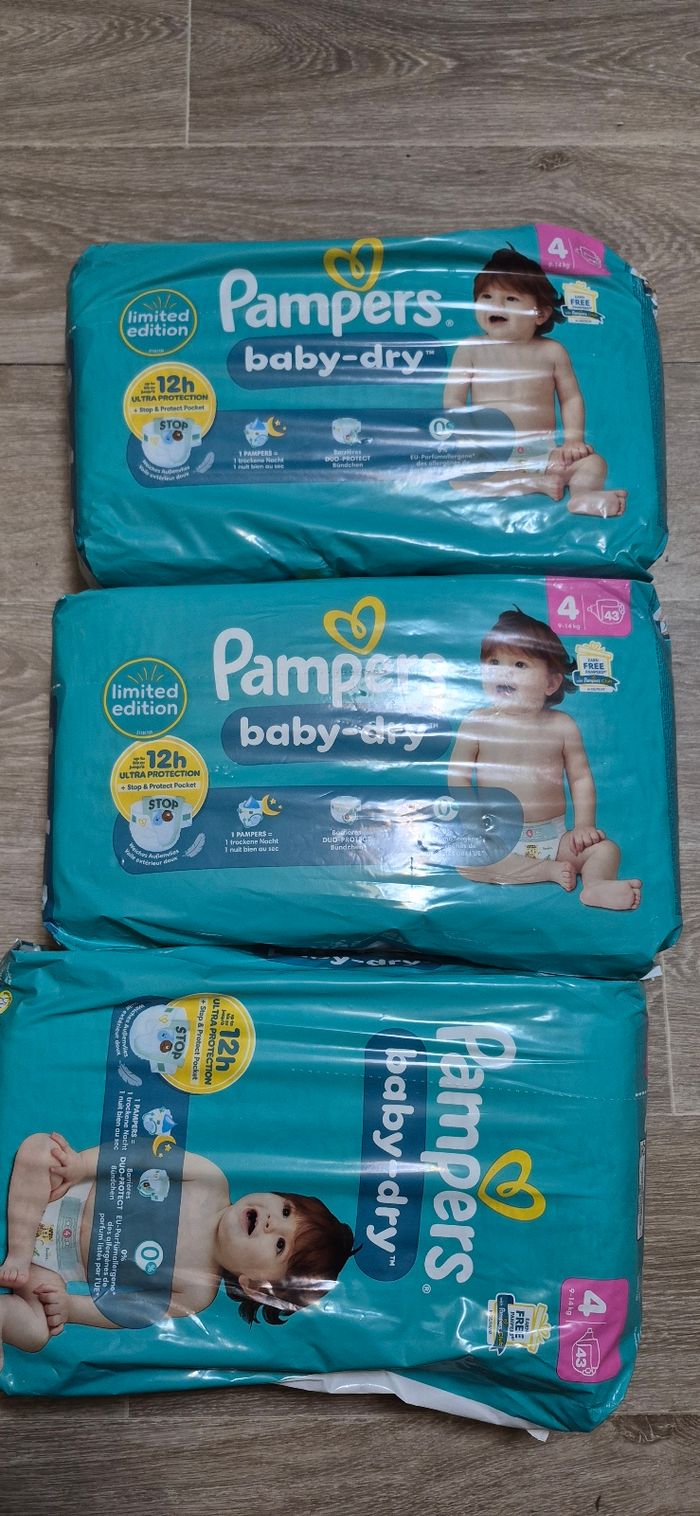 Lot 3 packet pempers  taille 4 - photo numéro 3