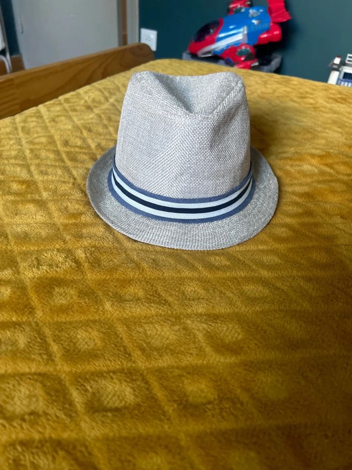 Chapeau 3/4 ans
