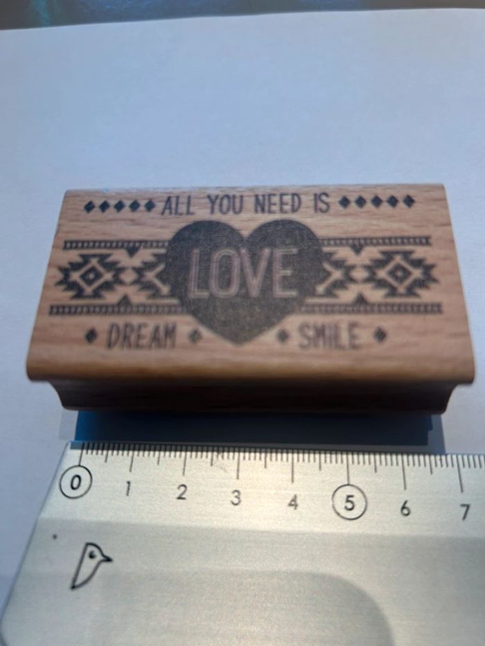 Tampon bois neuf love Florilèges design