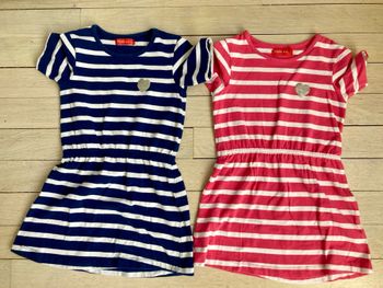 Lot de 2 robes d’été en taille 4 ans