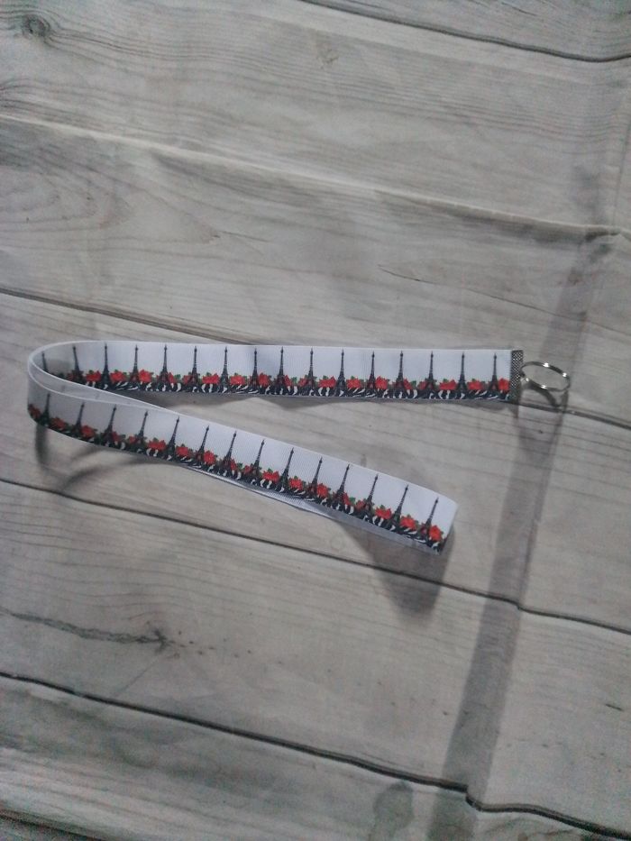 Porte clé tour de cou