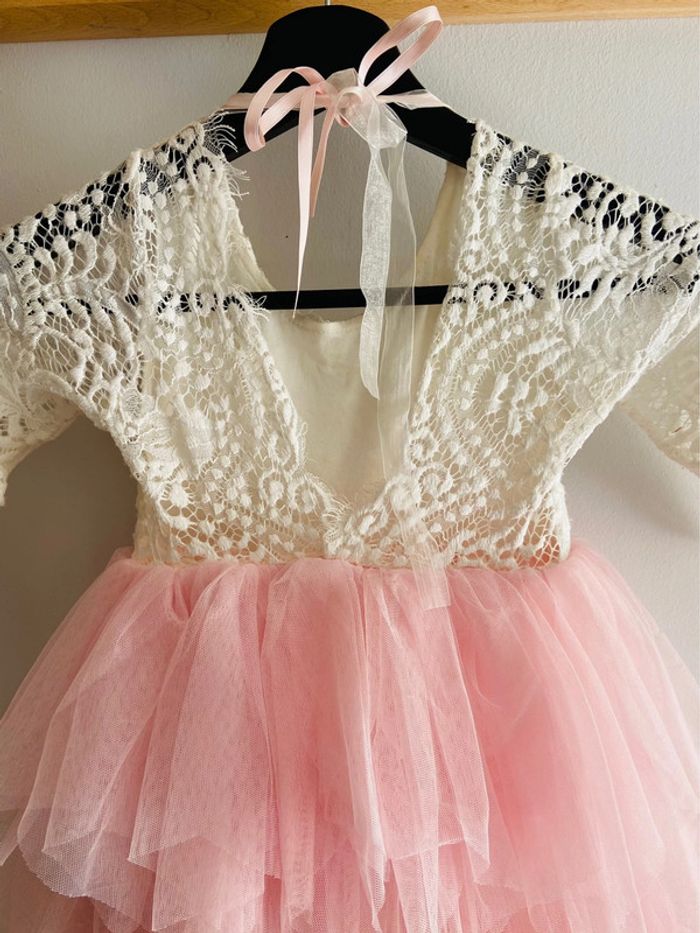 Robe Dentelle Tutu T.5/6 ans - photo numéro 4