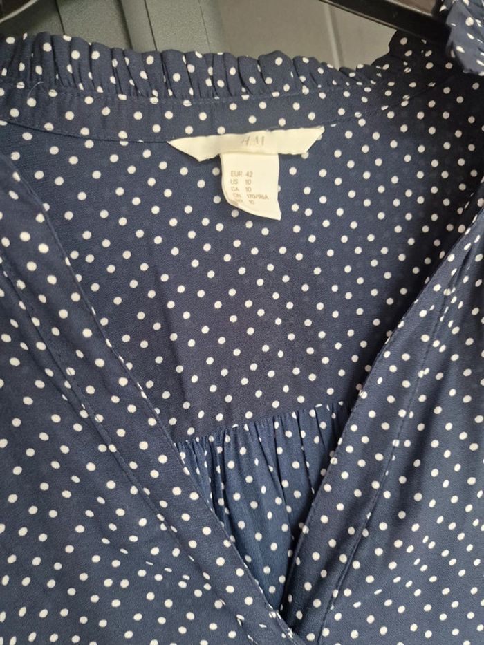 Blouse bleu marine a pois blanc h&m - photo numéro 3