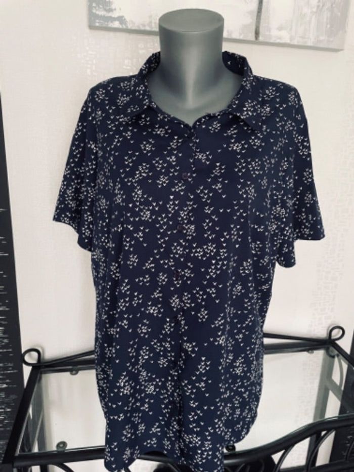 Jolie chemise Damart taille 48 neuve