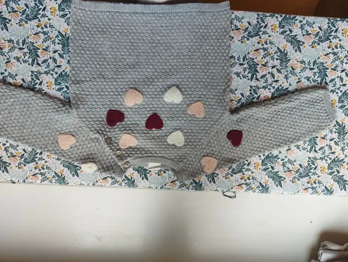 Pull H&M gris pour fille 74 cm - photo numéro 5