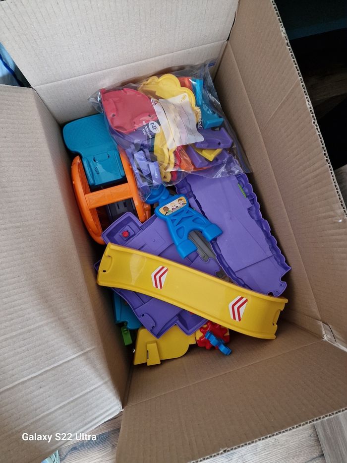 Circuit télécommandé Tut Tut Bolide - VTech - photo numéro 2