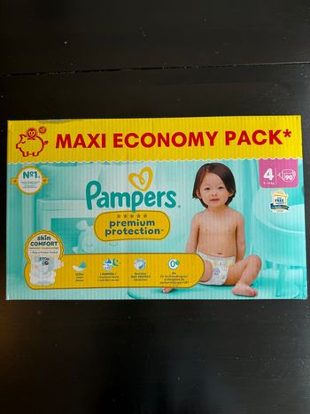 90 couches pampers premium protection taille 4