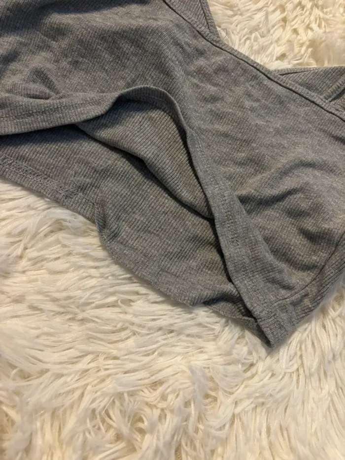 Débardeur gris - photo numéro 3