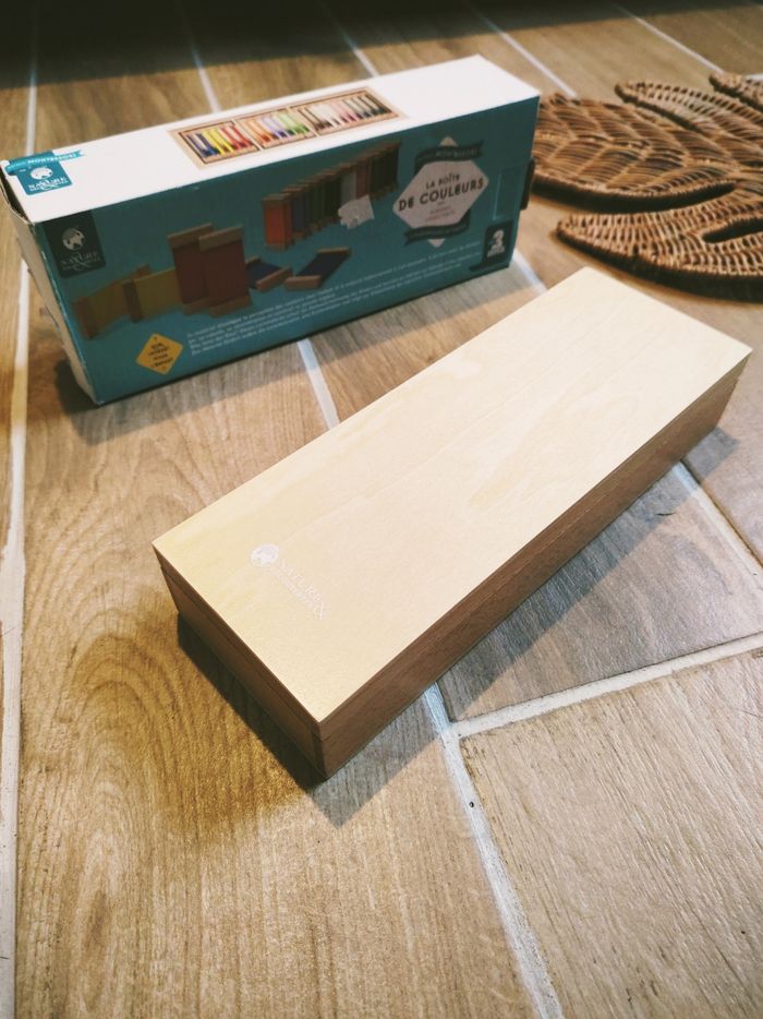 🌈Boîte de couleurs en bois planchettes/ planches nuancier marque Nature et découvertes - photo numéro 4