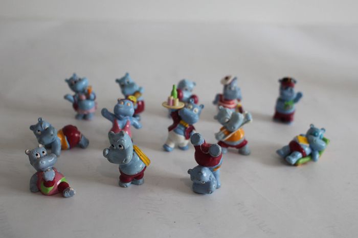 Kinder Surprise Hippopotami Lot de 13 figurines.