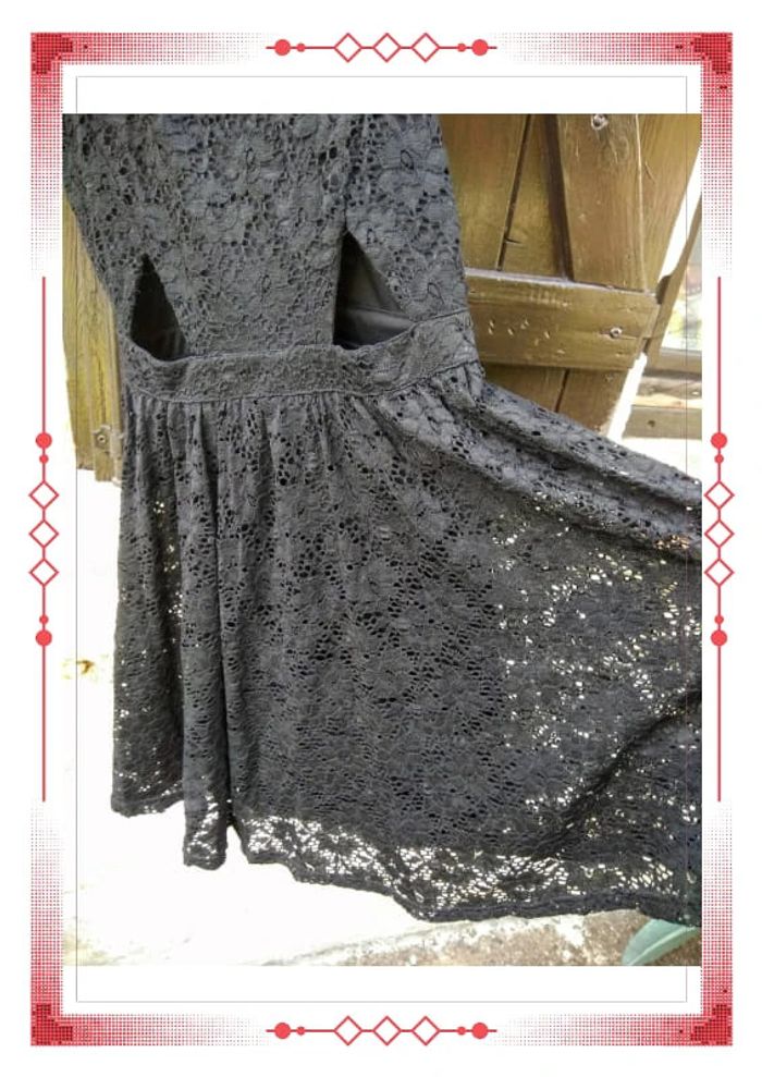 Robe dentelle noire - photo numéro 4