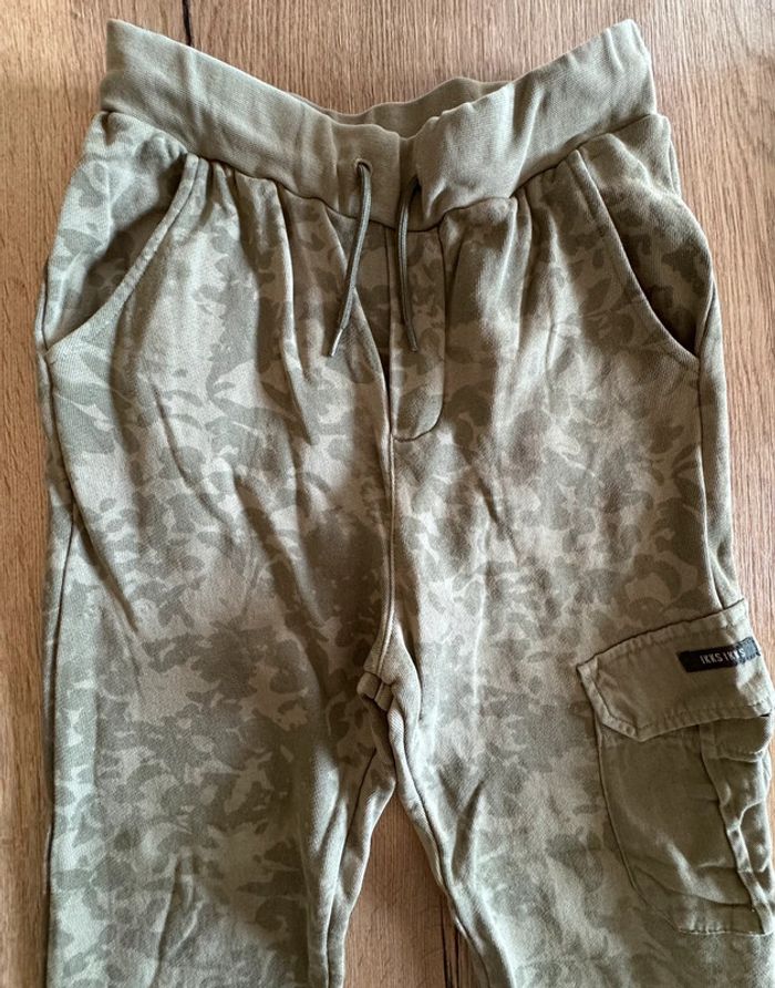 Pantalon style jogging ikks taille 10 ans excellent état - photo numéro 2