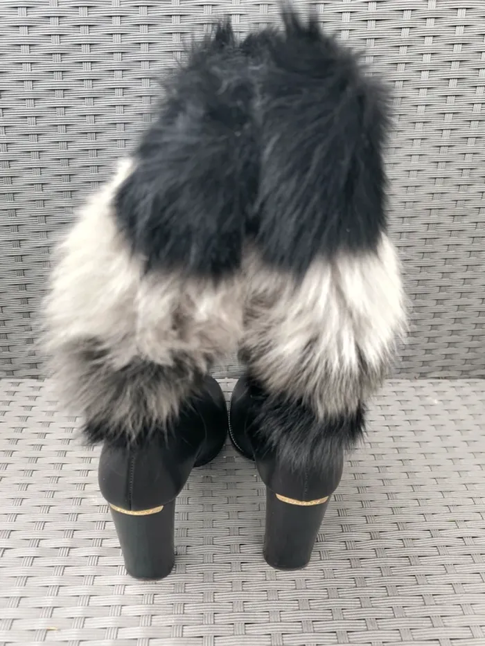 Bottes mi hautes fourrure femme Burberry Taille 40.5 - photo numéro 6