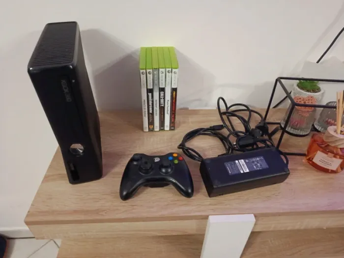 Xbox 360 câble manette et 6 jeux
